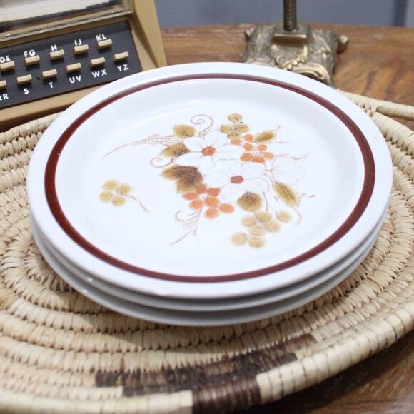 Four Seasons AUTUMN BOUQUET Flower Stoneware DINNER PLATES - 3 PCS​​ - Picture 3 of 11